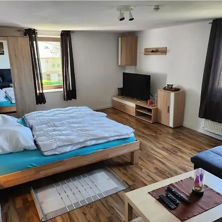Camping In Rodt Mit Gemeinschaftsbad Und Küche St. Vith