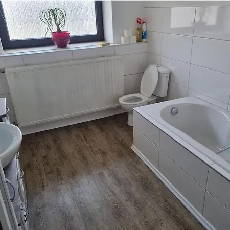In Rodt Mit Gemeinschaftsbad Und Küche