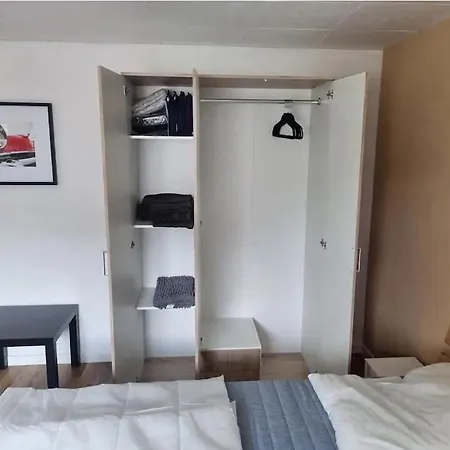 In Rodt Mit Gemeinschaftsbad Und Küche Camping *